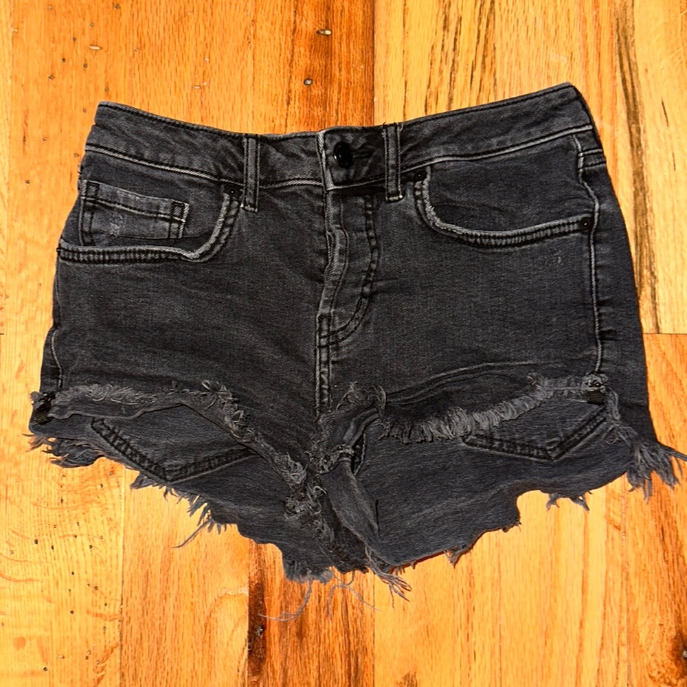 Mid rise black shorts